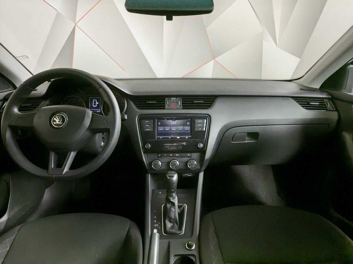 Skoda Octavia с пробегом — 2020 год. Фото: #9