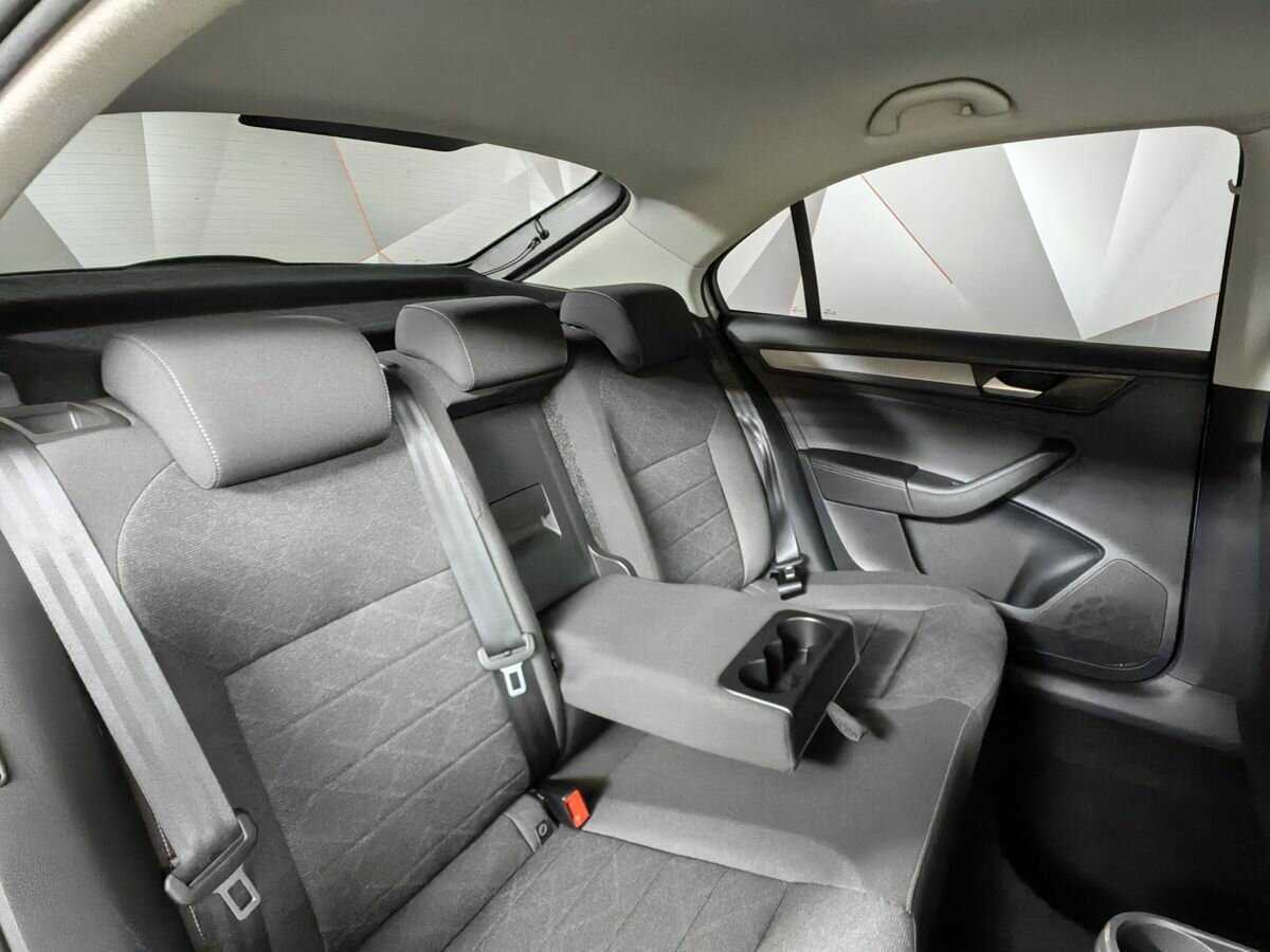 Volkswagen Polo с пробегом — 2021 год. Фото: #12