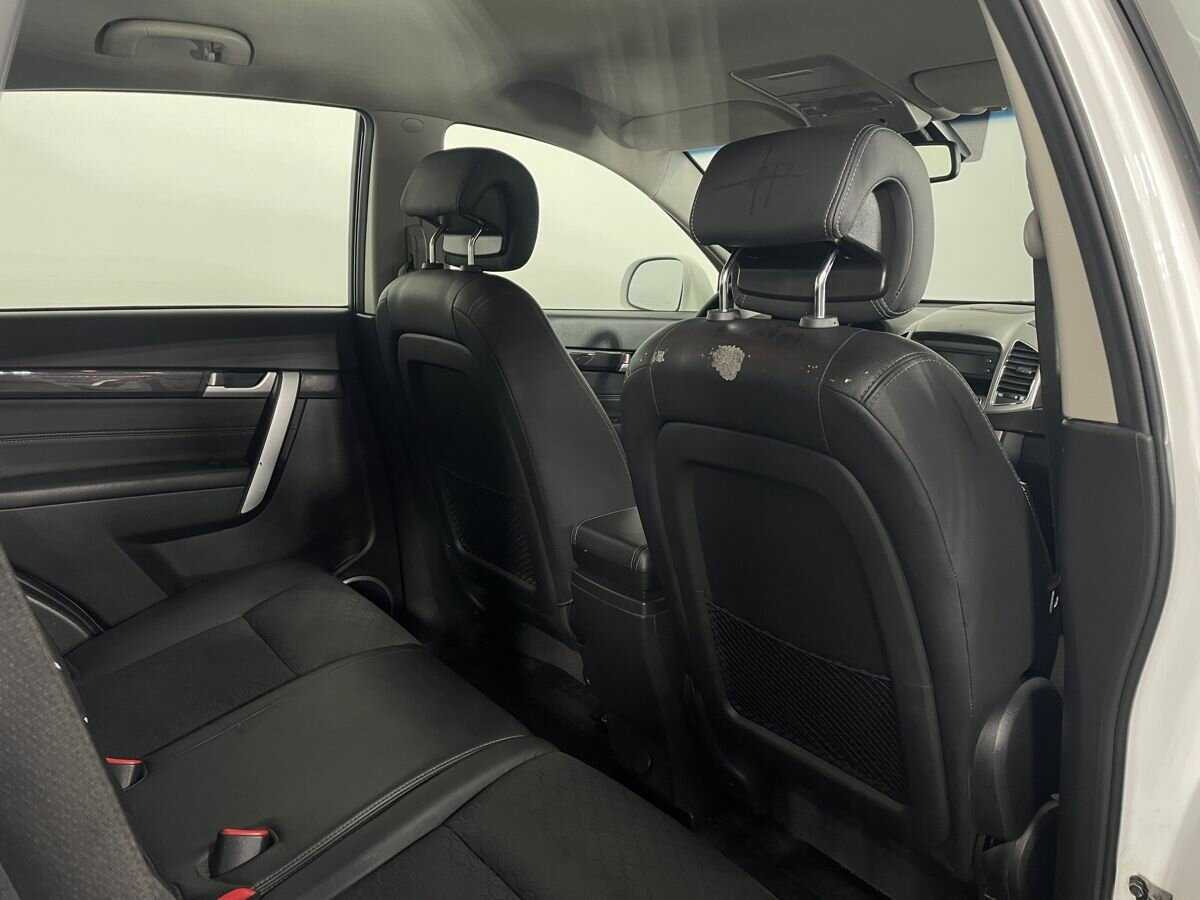 Chevrolet Captiva с пробегом — 2014 год. Фото: #15