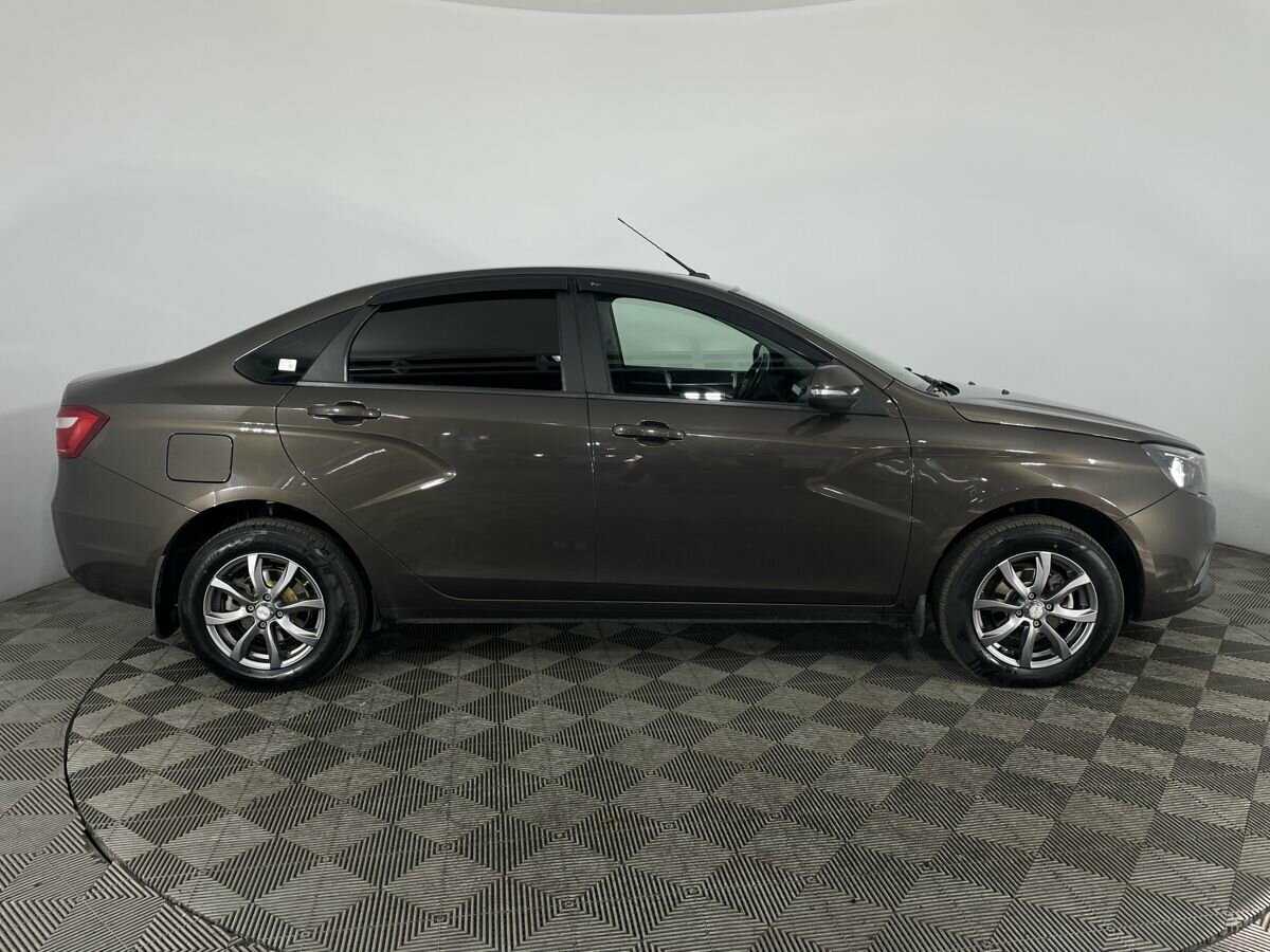 Lada (ВАЗ) Vesta с пробегом — 2021 год. Фото: #3