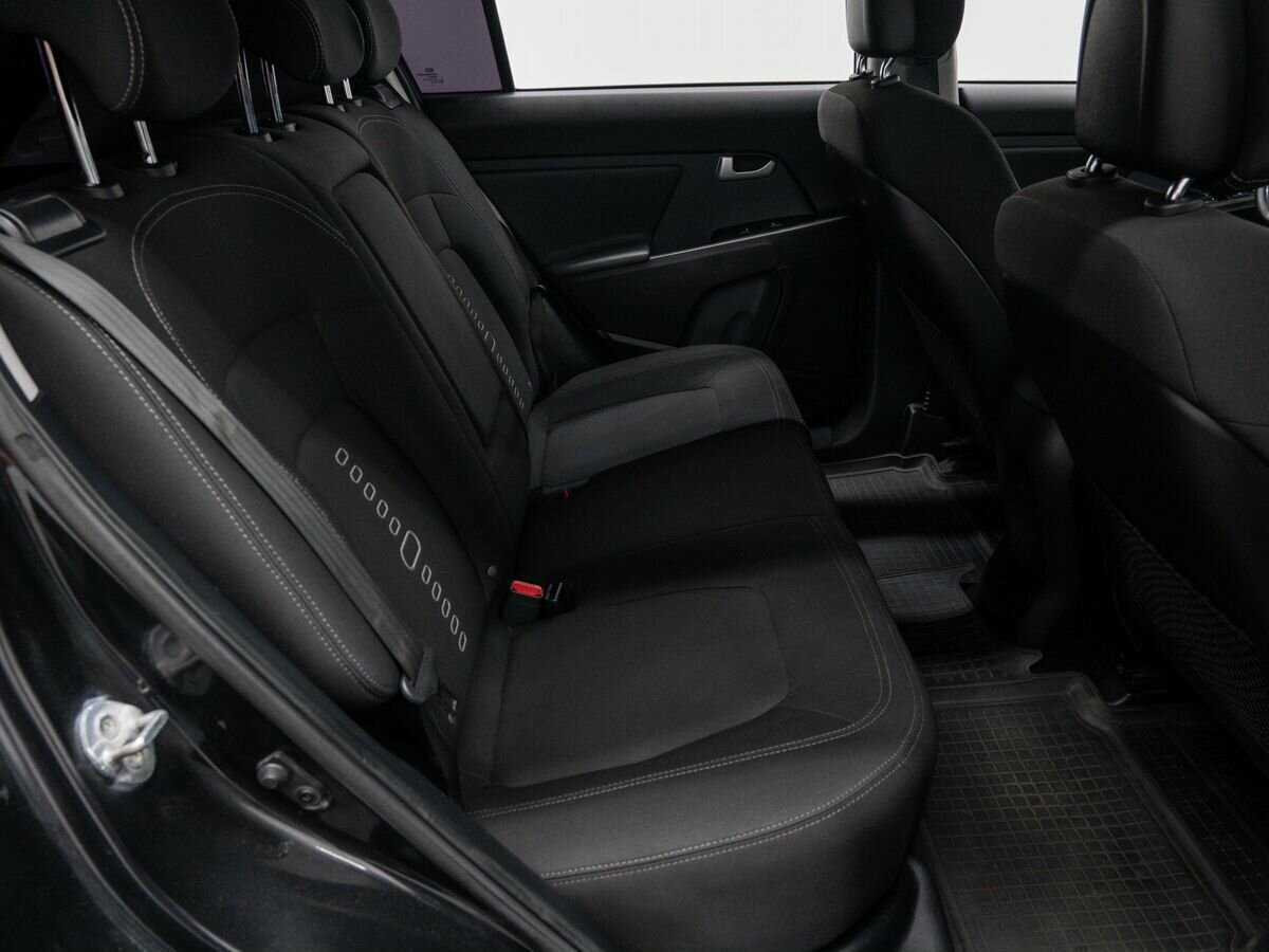 Kia Sportage с пробегом — 2012 год. Фото: #9