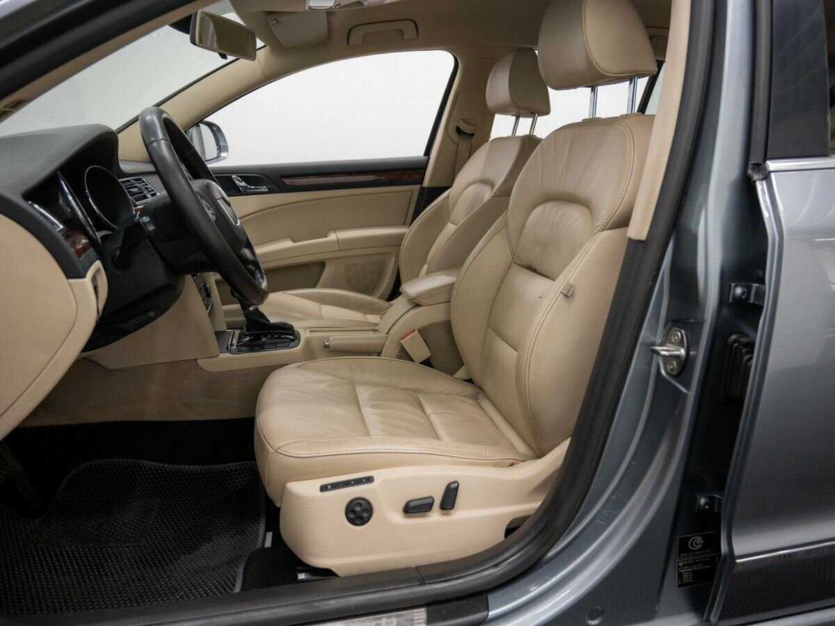 Skoda Superb с пробегом — 2012 год. Фото: #14