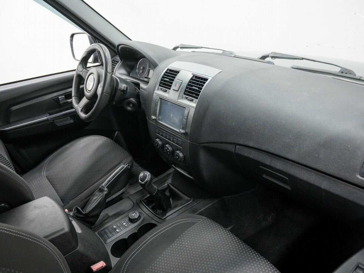 УАЗ Patriot с пробегом — 2015 год. Фото: #6