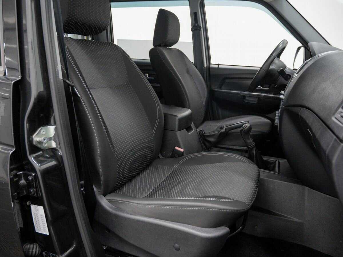 УАЗ Patriot с пробегом — 2015 год. Фото: #7