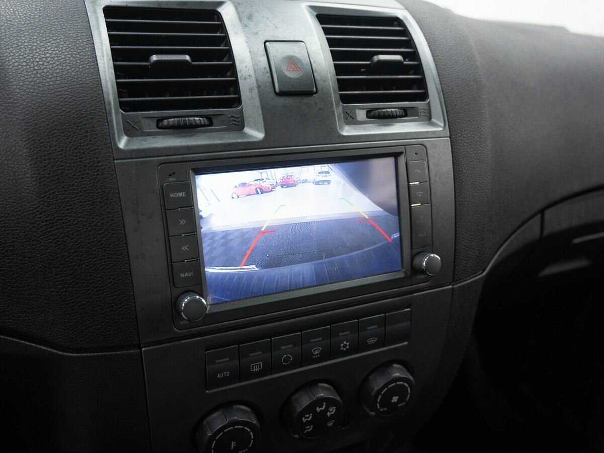 УАЗ Patriot с пробегом — 2015 год. Фото: #21