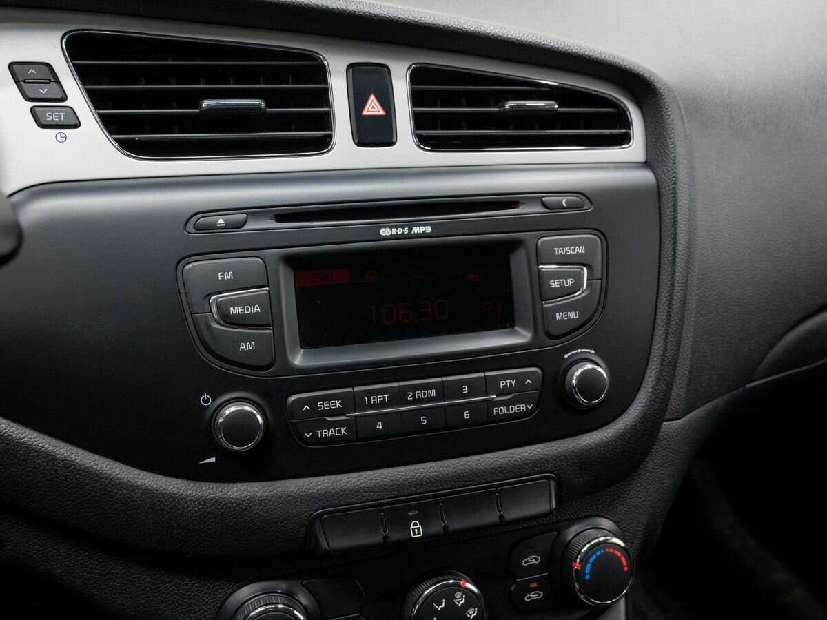 Kia Ceed с пробегом — 2014 год. Фото: #18