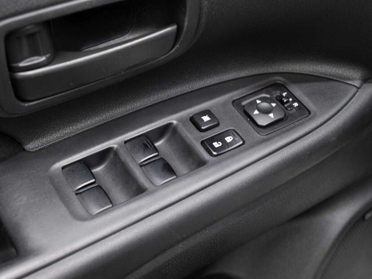 Mitsubishi Outlander с пробегом — 2014 год. Фото: #15