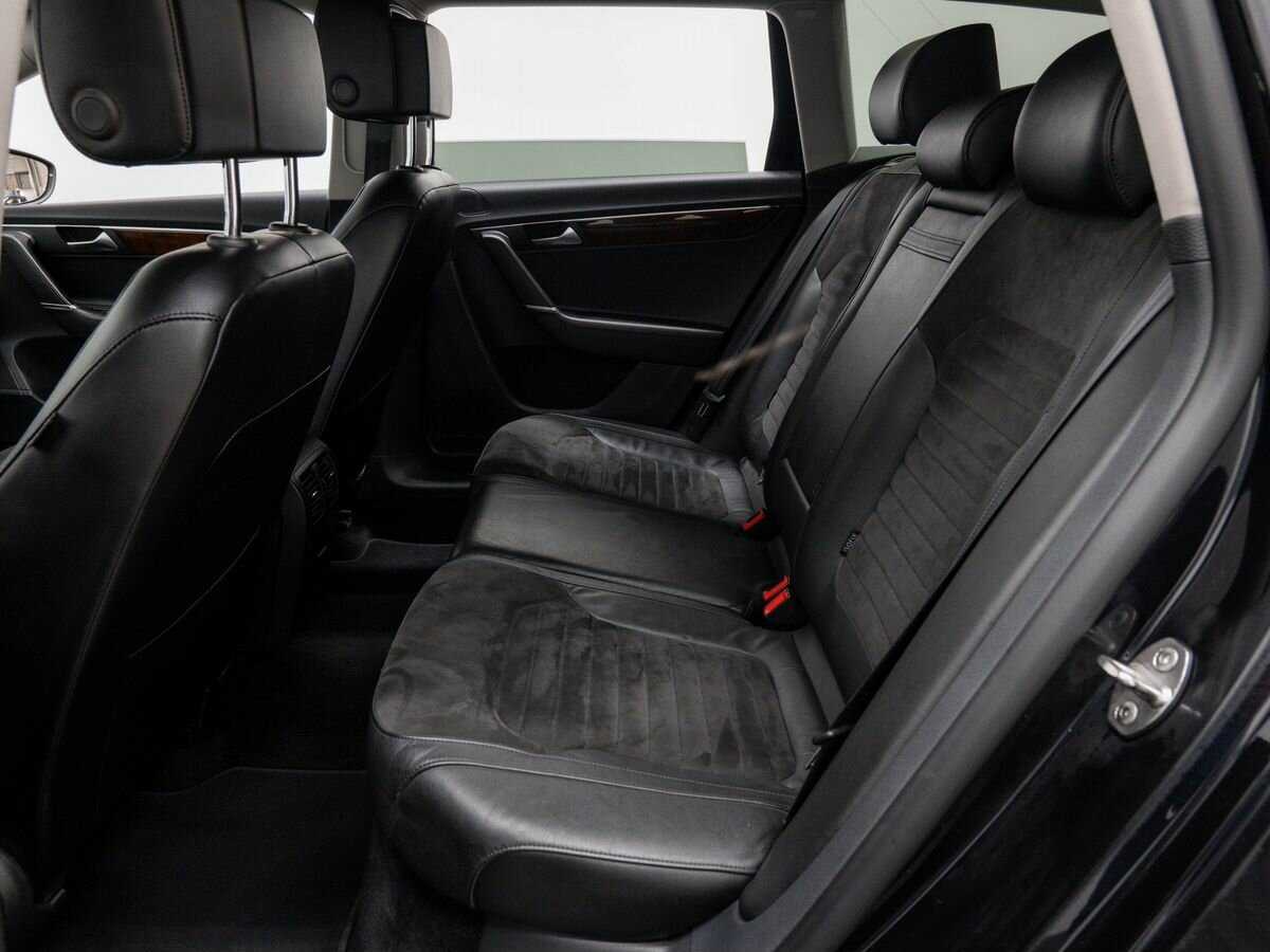 Volkswagen Passat с пробегом — 2012 год. Фото: #11