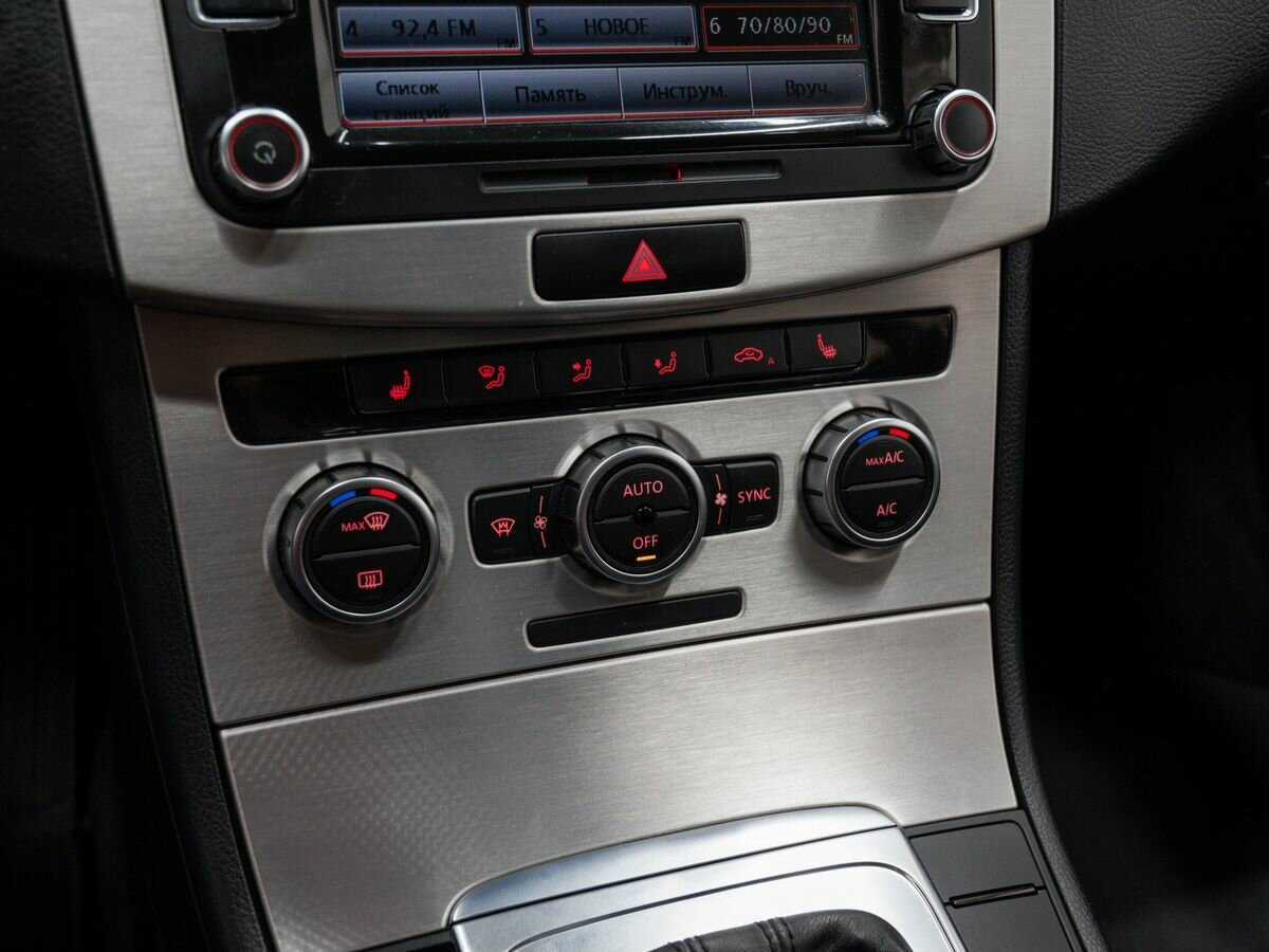 Volkswagen Passat с пробегом — 2012 год. Фото: #18