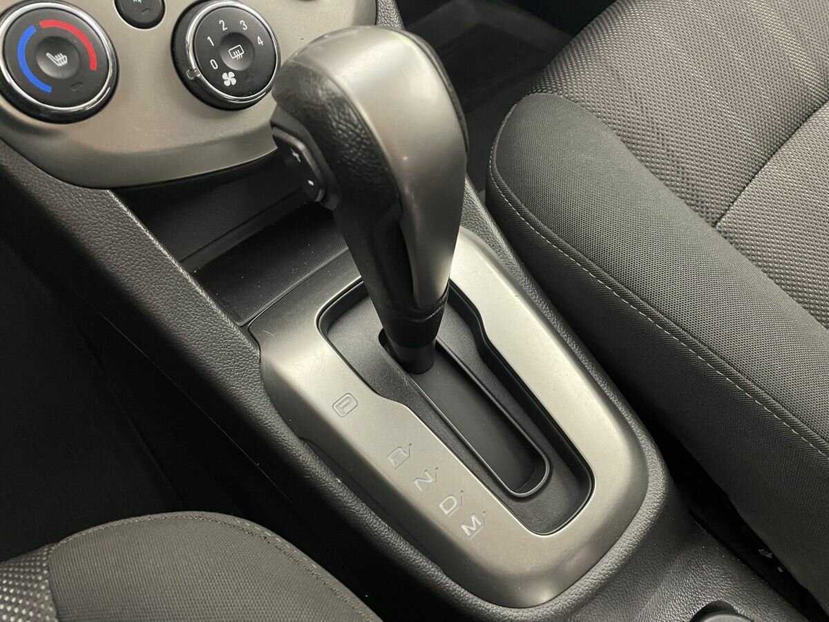 Chevrolet Aveo с пробегом — 2014 год. Фото: #11