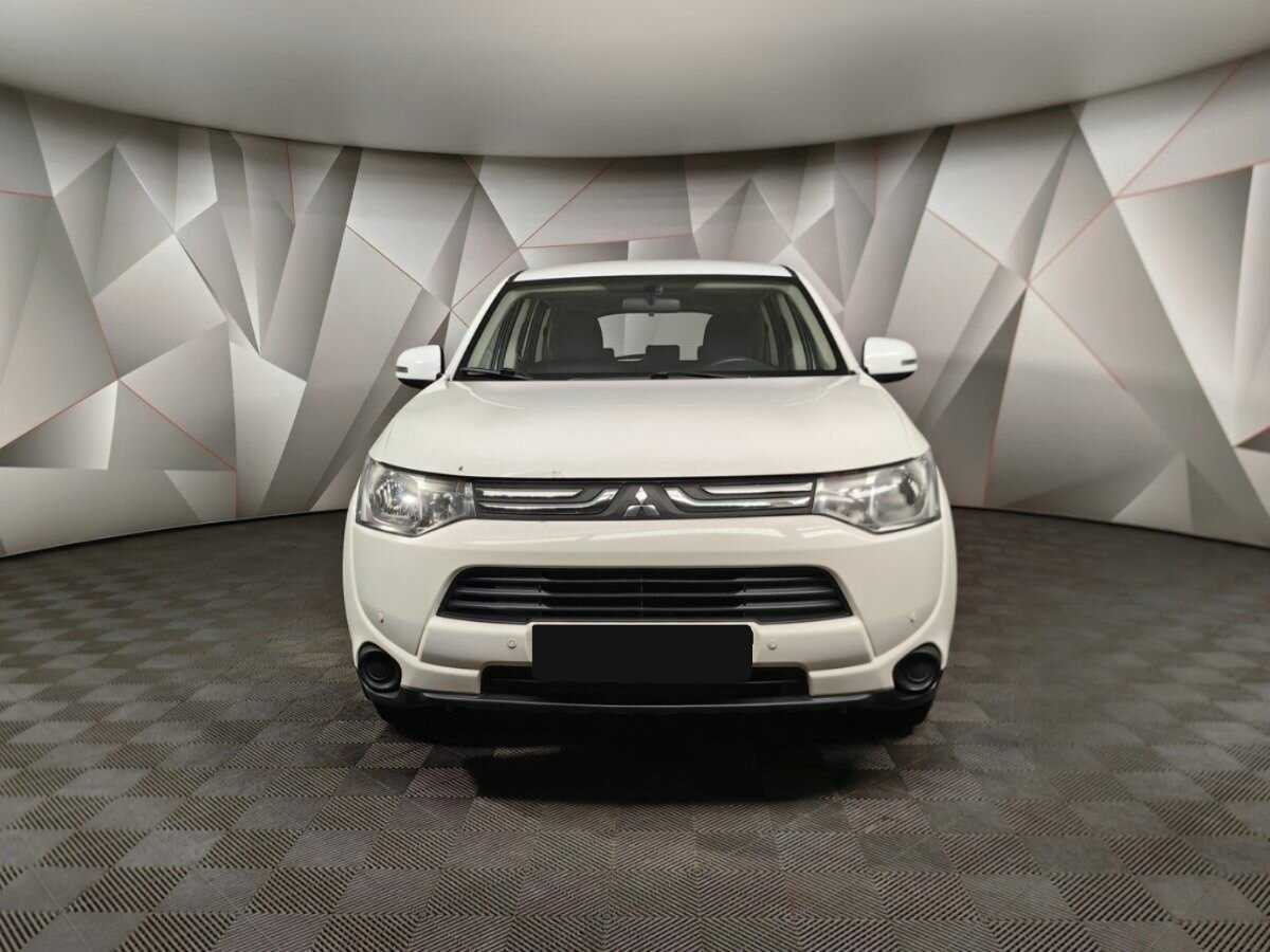 Mitsubishi Outlander с пробегом — 2012 год. Фото: #6