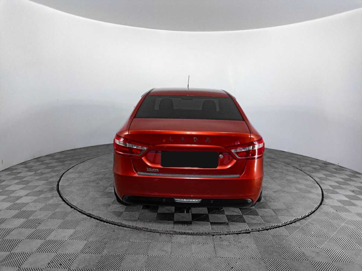 Lada (ВАЗ) Vesta с пробегом — 2017 год. Фото: #5