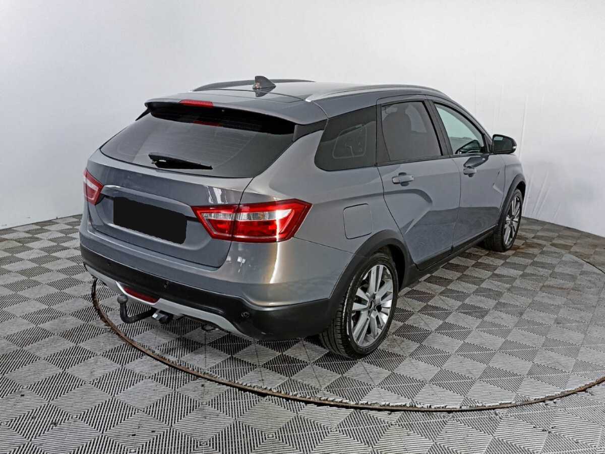 Lada (ВАЗ) Vesta с пробегом — 2017 год. Фото: #4