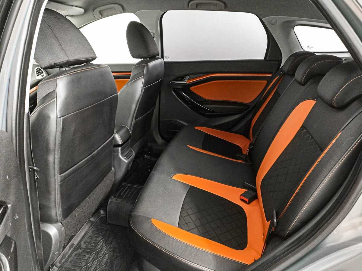 Lada (ВАЗ) Vesta с пробегом — 2017 год. Фото: #9