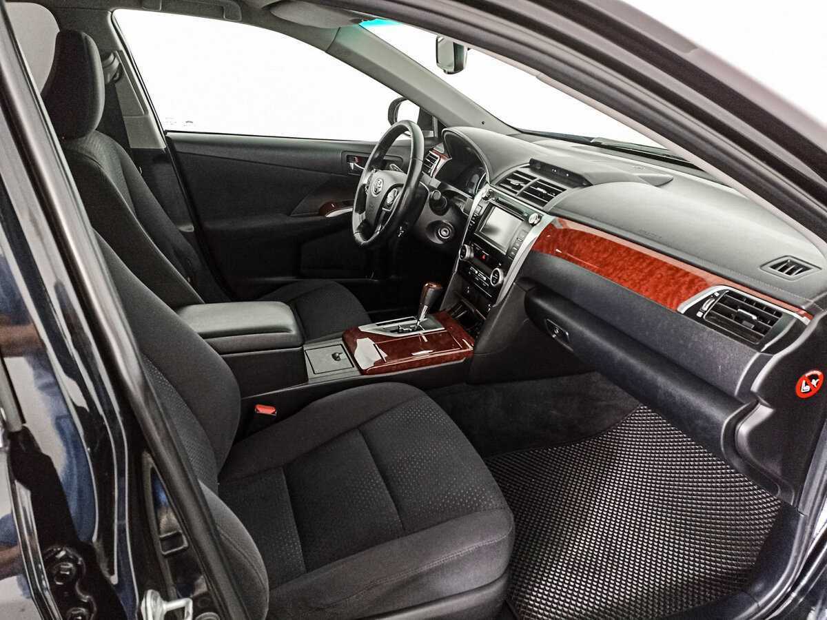 Toyota Camry с пробегом — 2012 год. Фото: #8