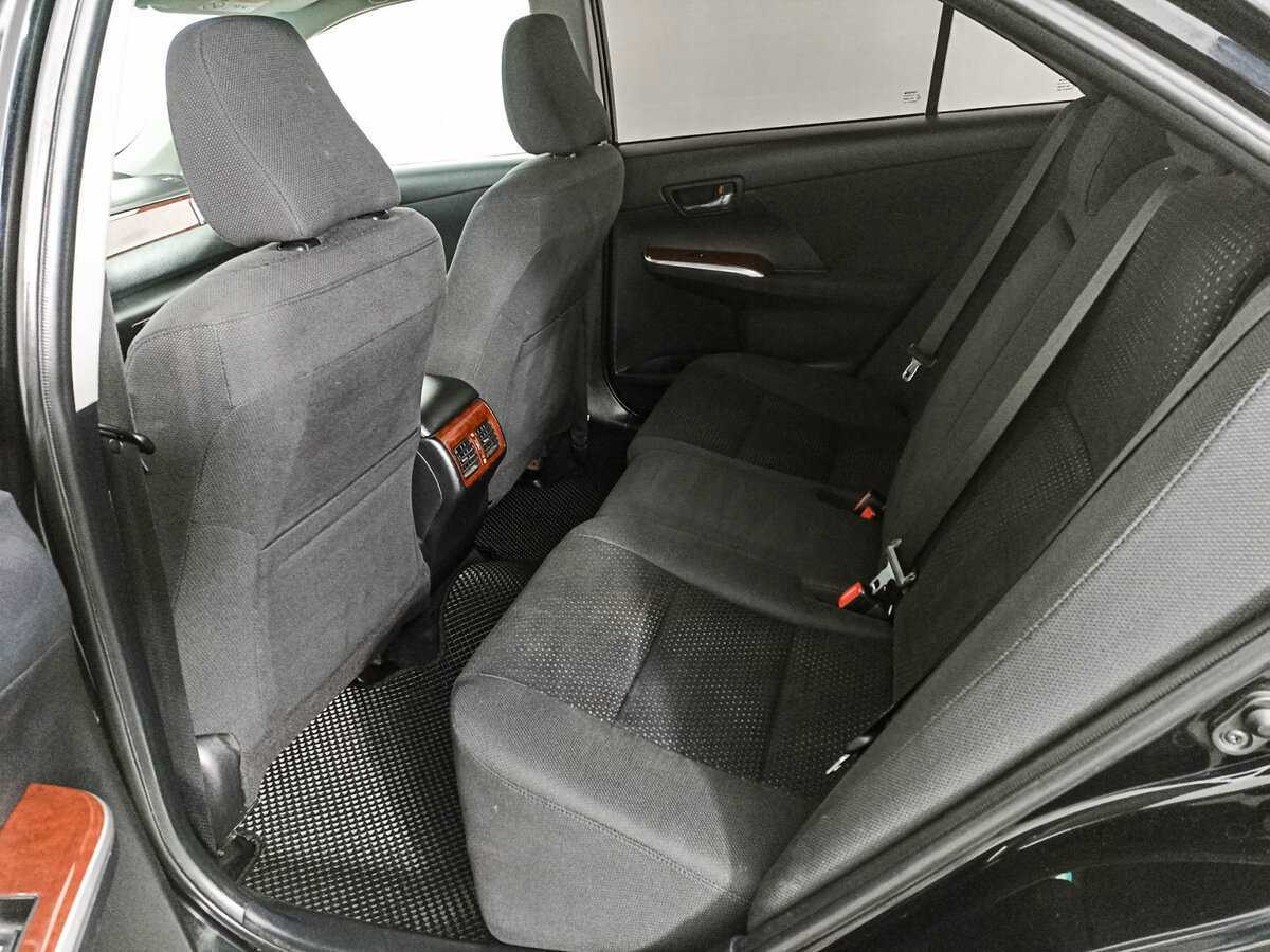 Toyota Camry с пробегом — 2012 год. Фото: #9