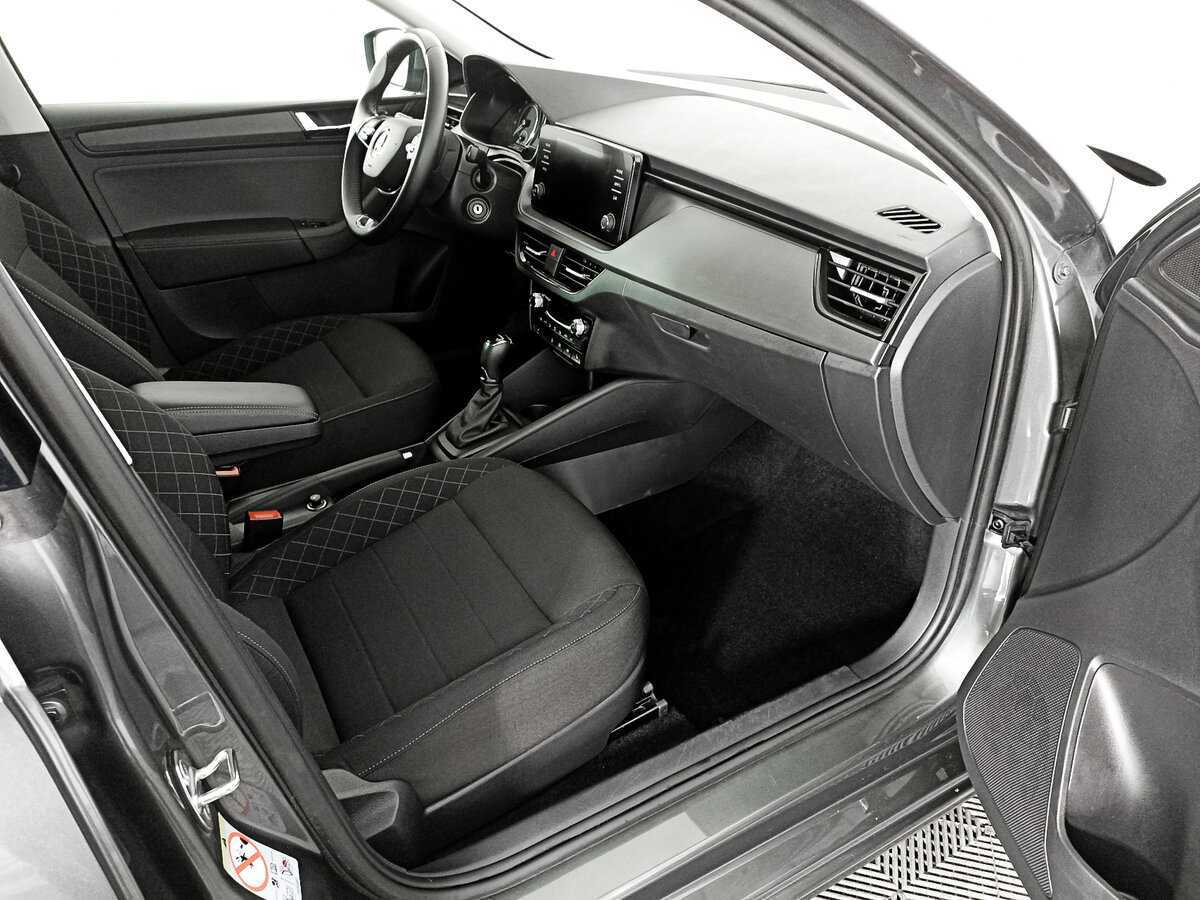 Skoda Rapid с пробегом — 2021 год. Фото: #8