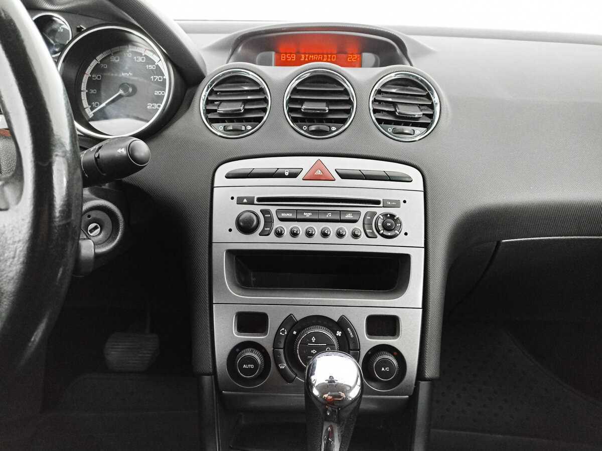 Peugeot 408 с пробегом — 2012 год. Фото: #11