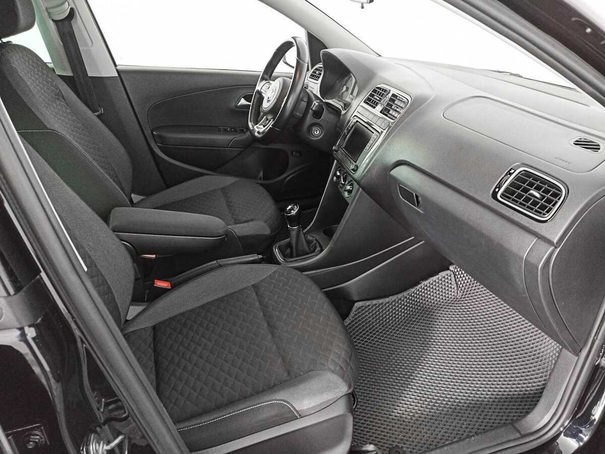Volkswagen Polo с пробегом — 2018 год. Фото: #8