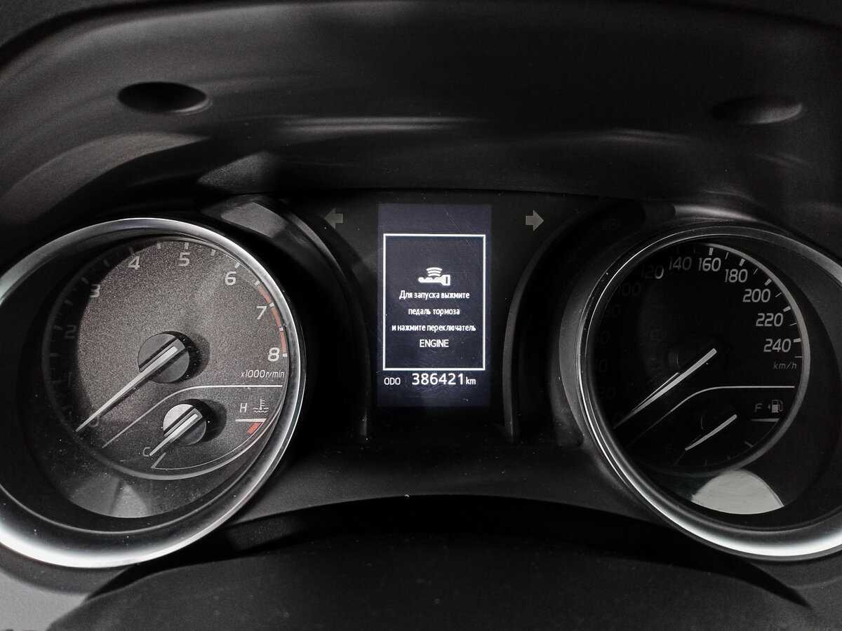 Toyota Camry с пробегом — 2019 год. Фото: #9