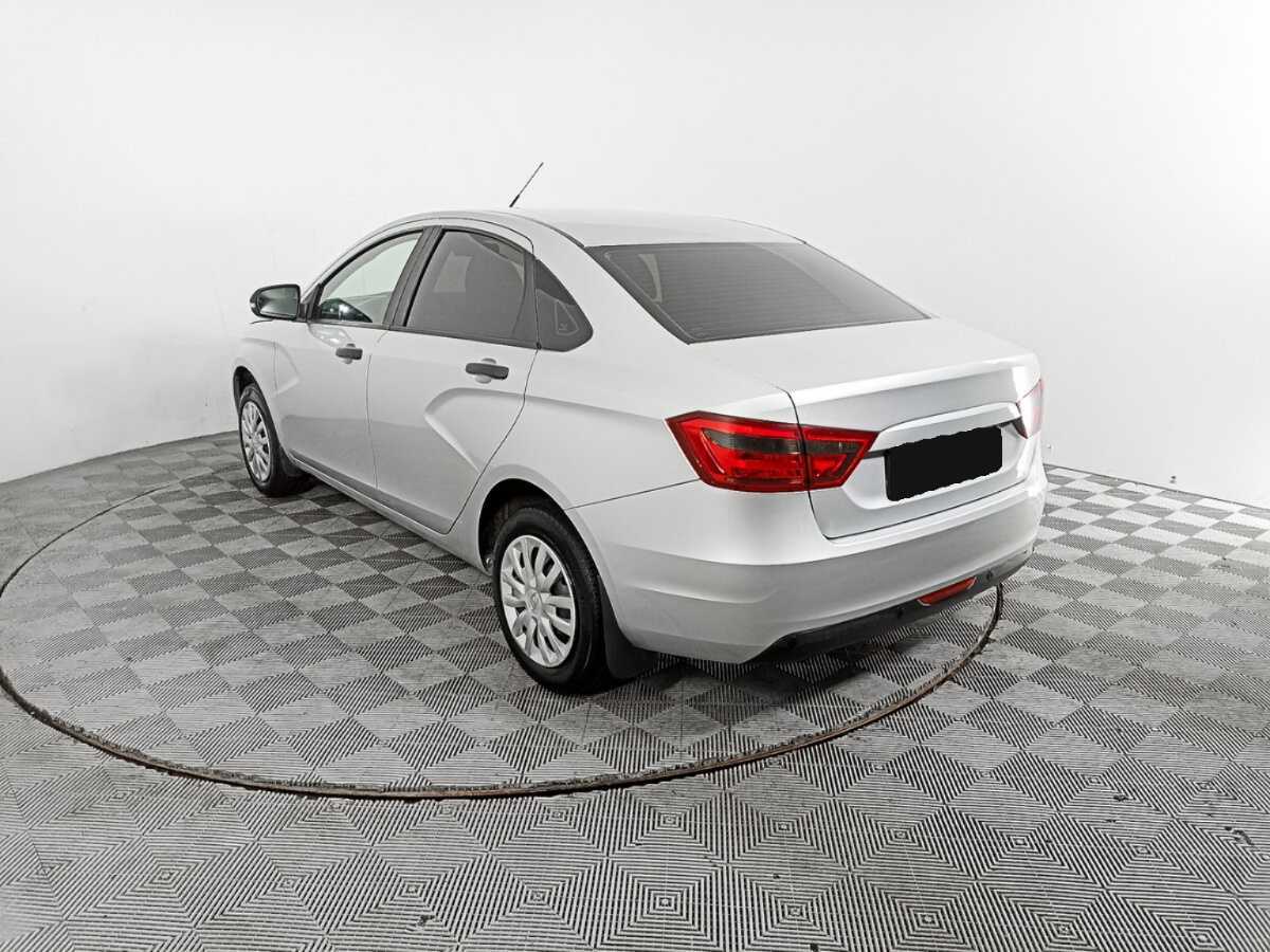 Lada (ВАЗ) Vesta с пробегом — 2018 год. Фото: #6