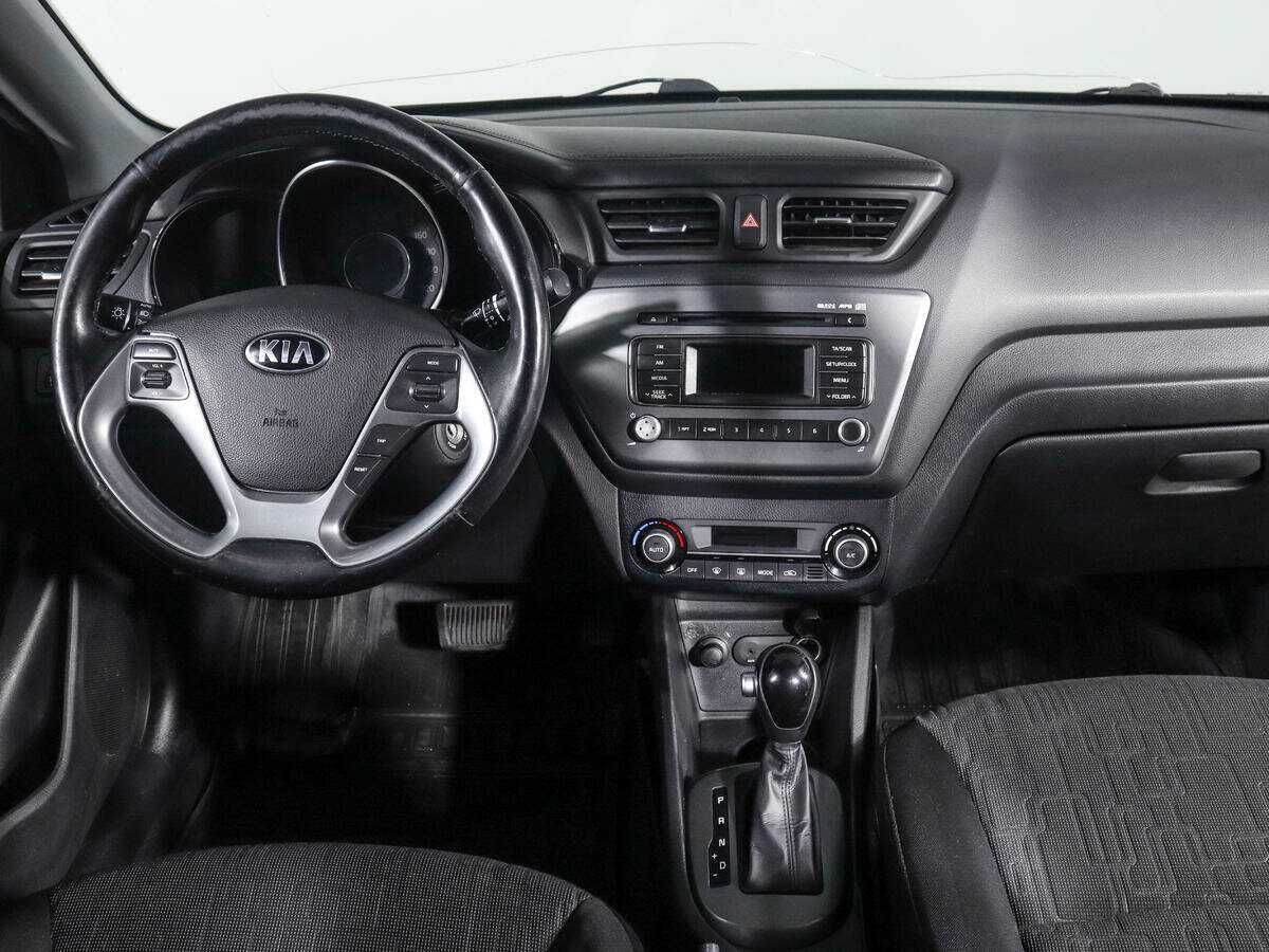 Kia Rio с пробегом — 2016 год. Фото: #10