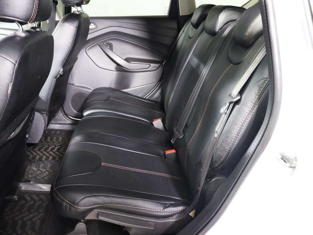 Ford Kuga с пробегом — 2014 год. Фото: #9