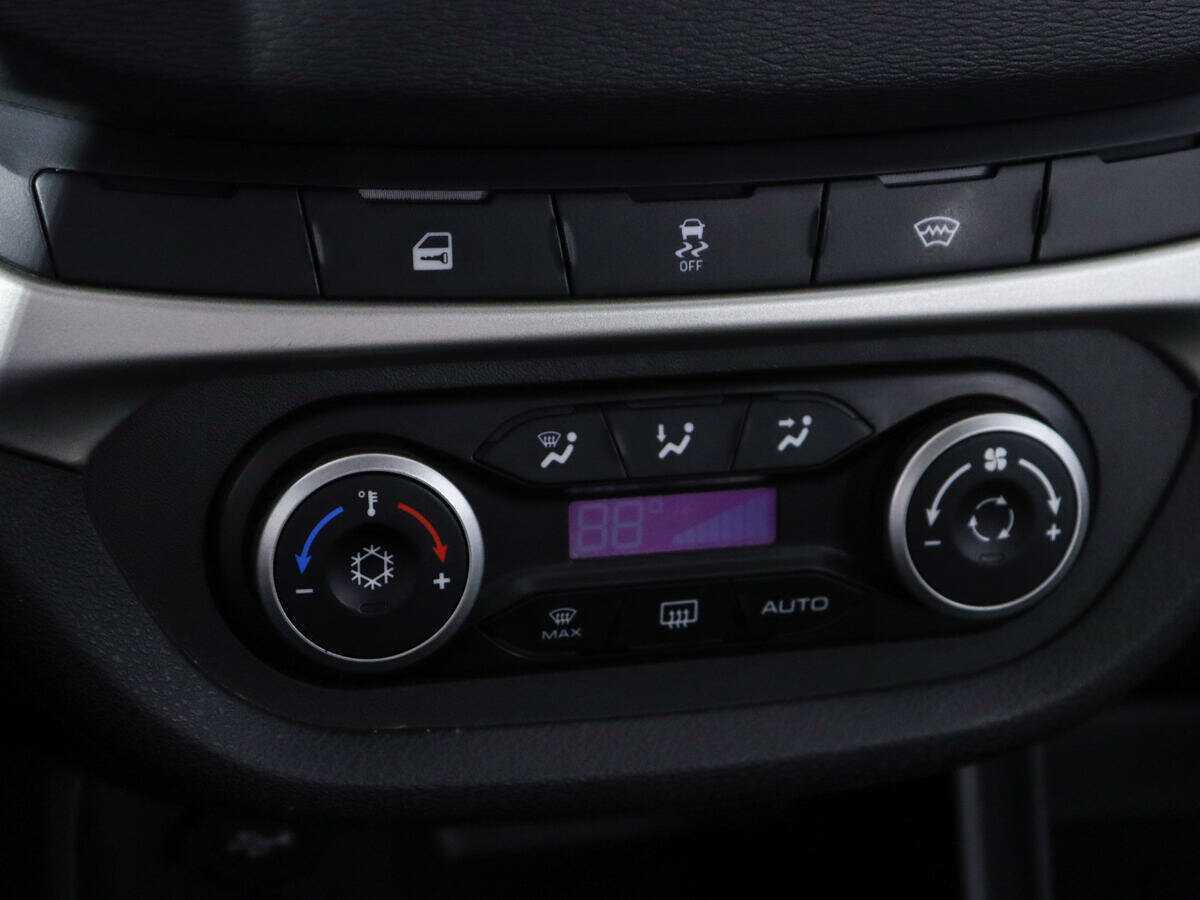 Lada (ВАЗ) Vesta с пробегом — 2018 год. Фото: #15