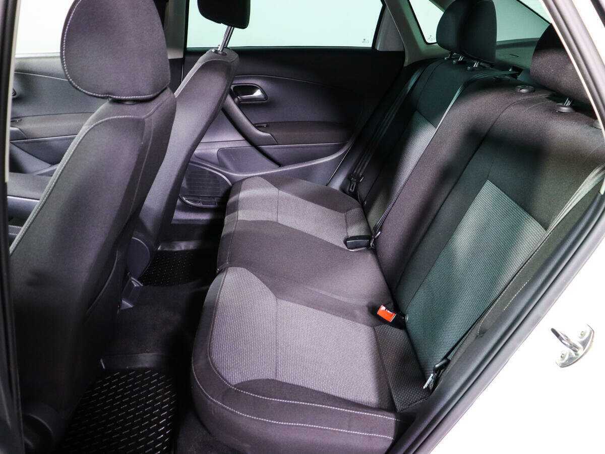 Volkswagen Polo с пробегом — 2017 год. Фото: #7