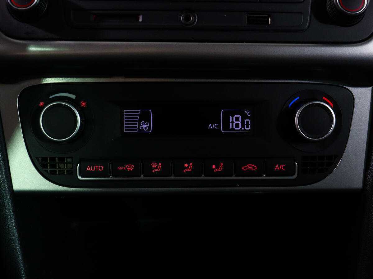 Volkswagen Polo с пробегом — 2017 год. Фото: #16