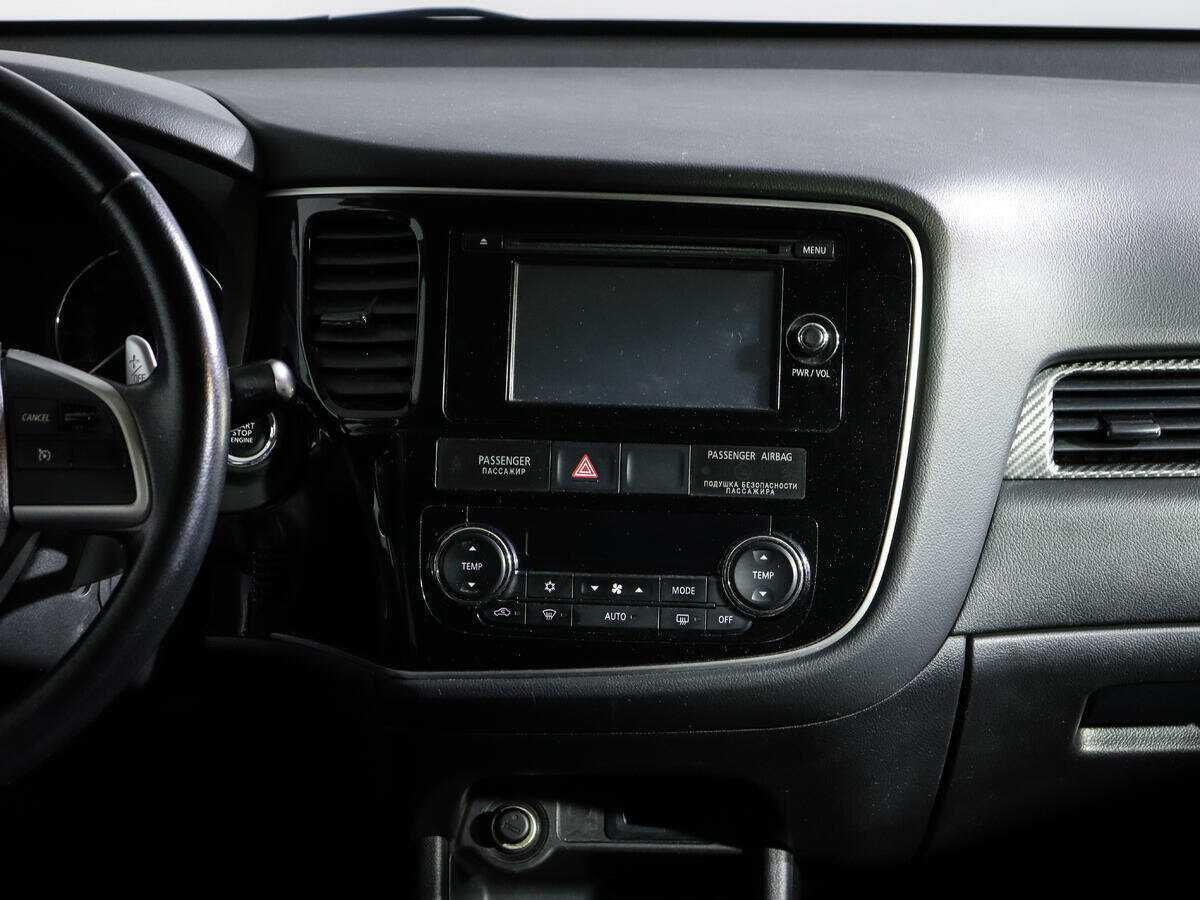 Mitsubishi Outlander с пробегом — 2013 год. Фото: #10