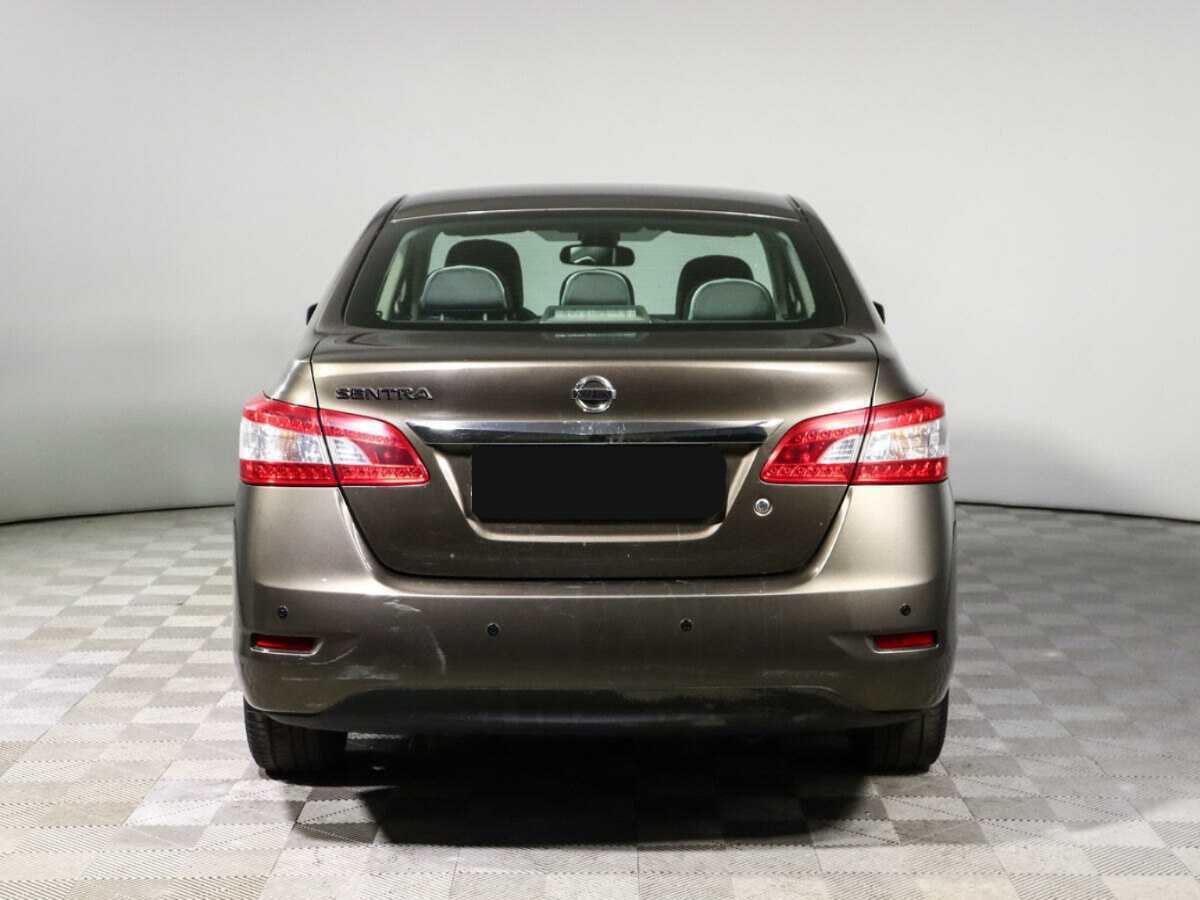 Nissan Sentra с пробегом — 2015 год. Фото: #4