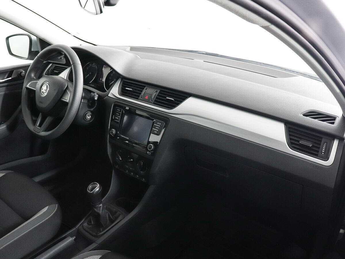Skoda Rapid с пробегом — 2018 год. Фото: #9