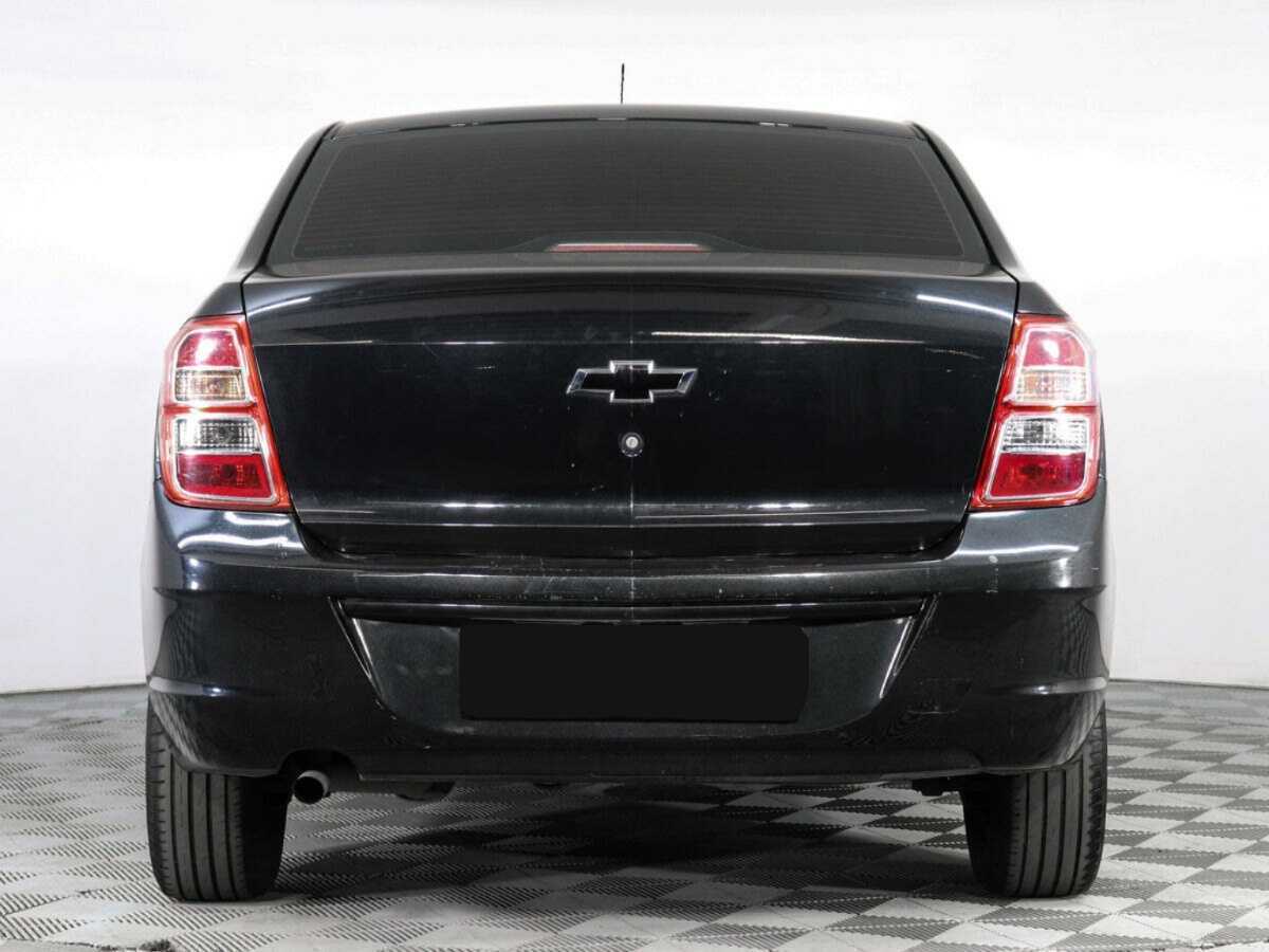 Chevrolet Cobalt с пробегом — 2013 год. Фото: #5