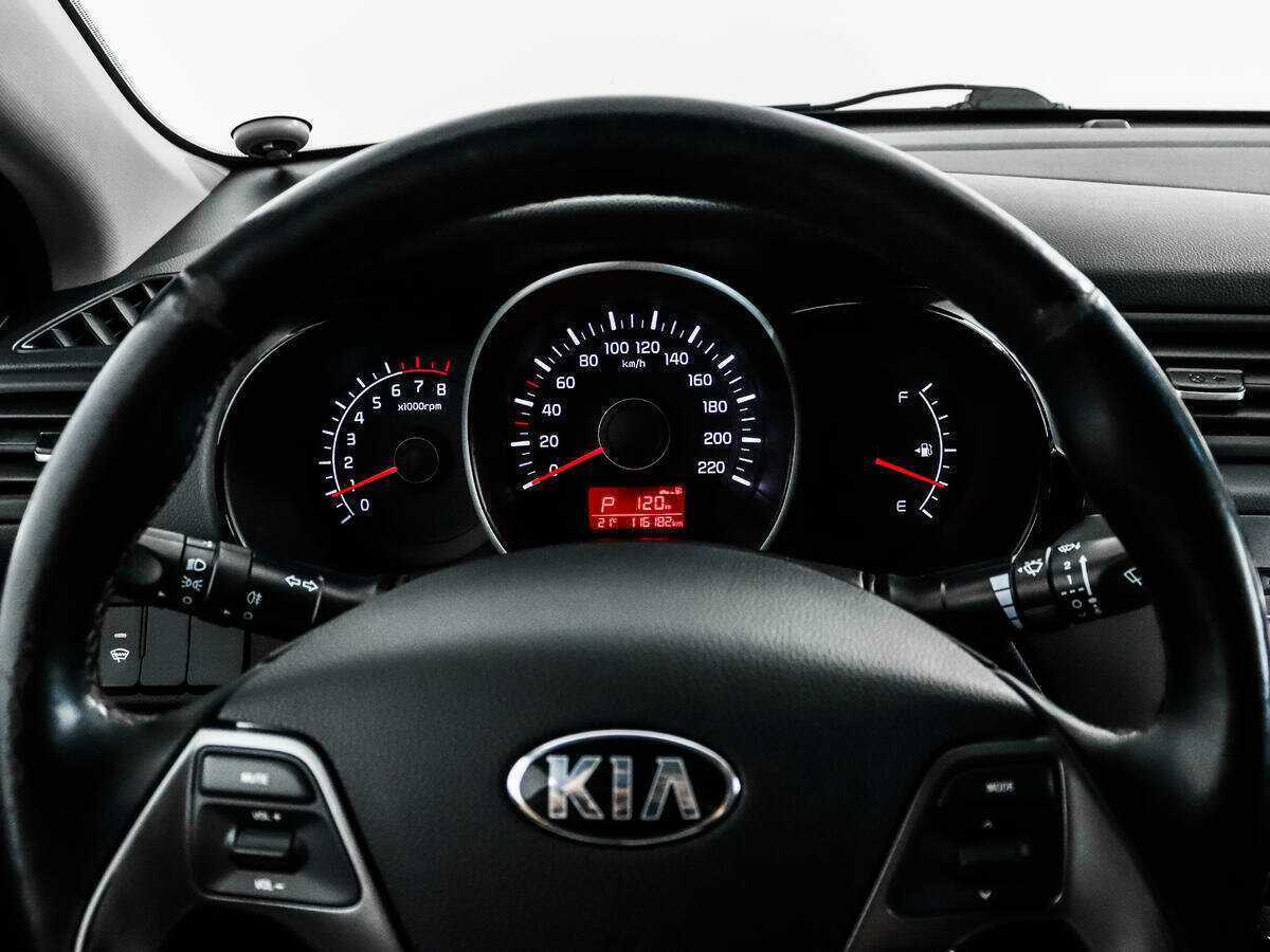 Kia Rio с пробегом — 2015 год. Фото: #15