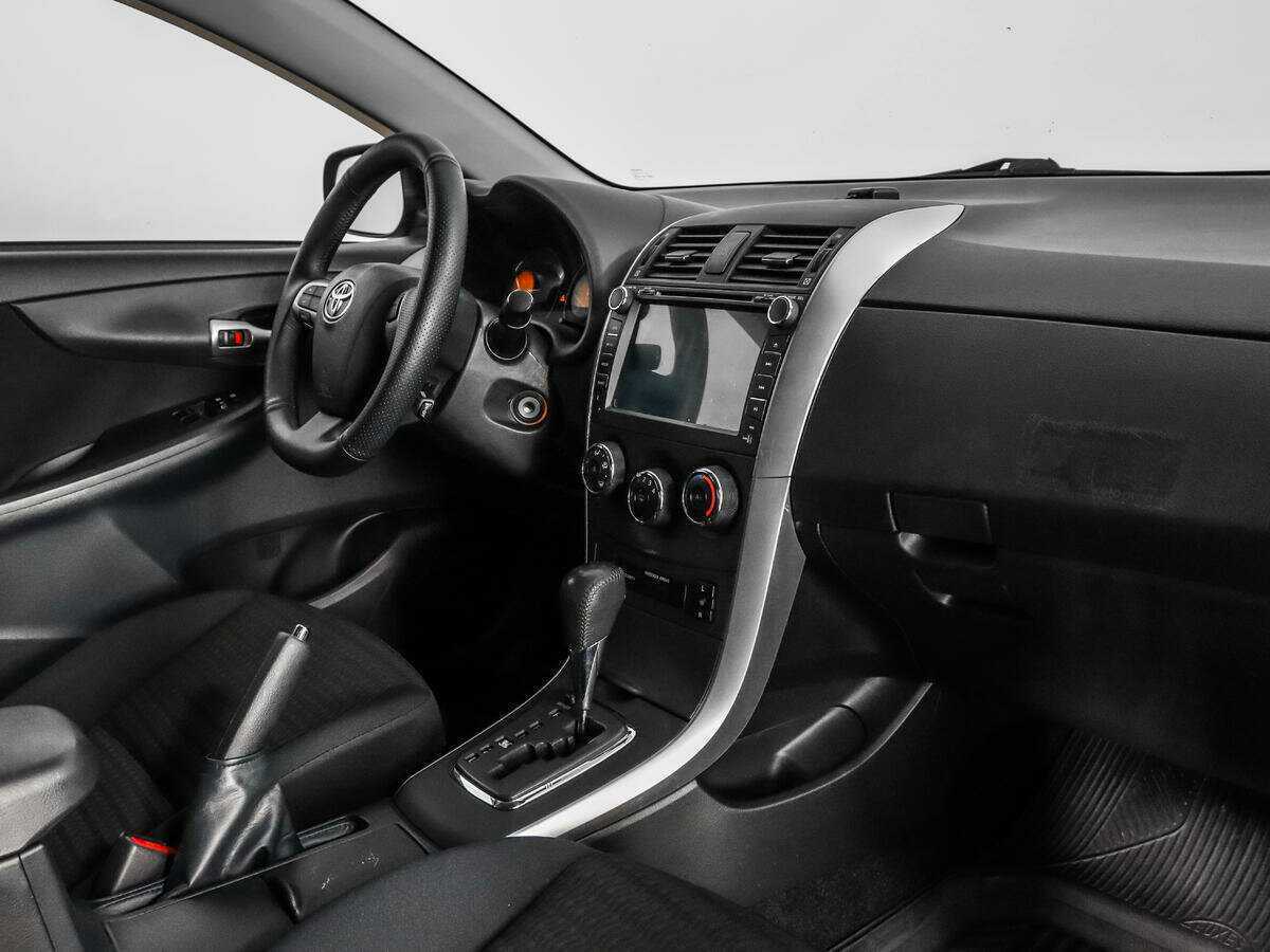 Toyota Corolla с пробегом — 2012 год. Фото: #10