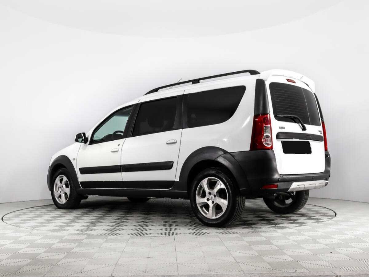 Lada (ВАЗ) Largus с пробегом — 2015 год. Фото: #6