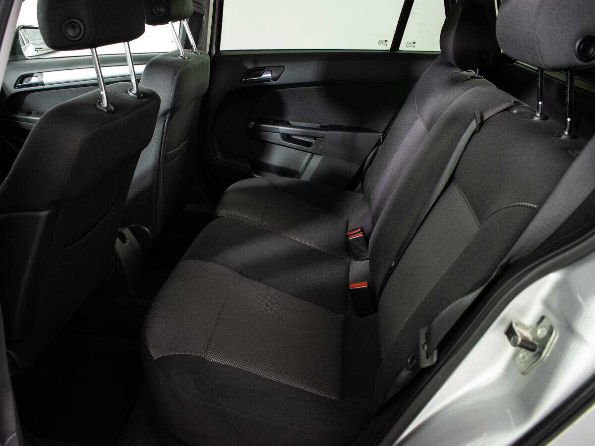 Купить Опель Астра, 2014, 196 000 км.. Фото: #9