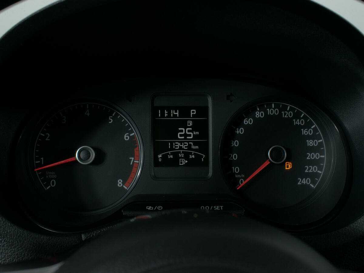 Volkswagen Polo с пробегом — 2019 год. Фото: #12