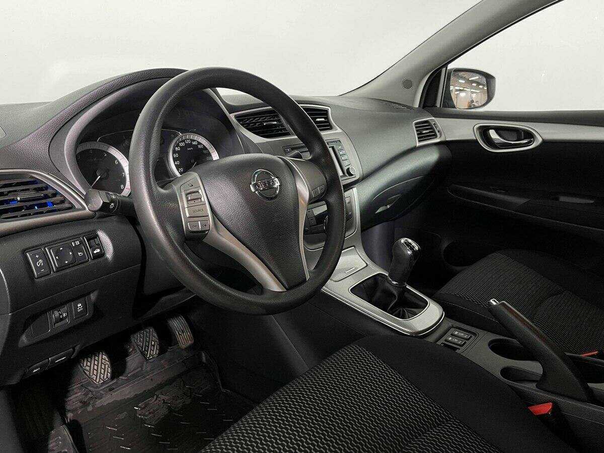 Nissan Sentra с пробегом — 2015 год. Фото: #12