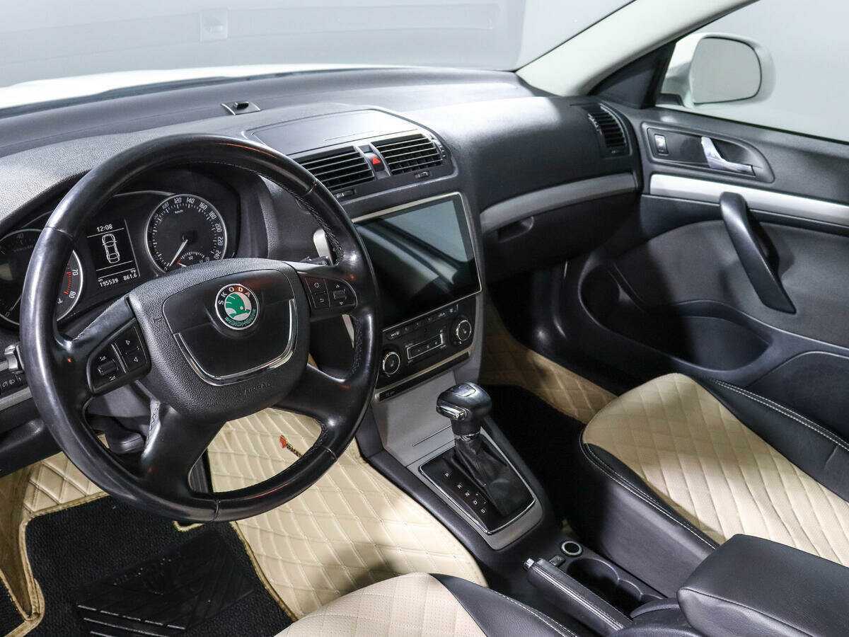 Skoda Octavia с пробегом — 2012 год. Фото: #13