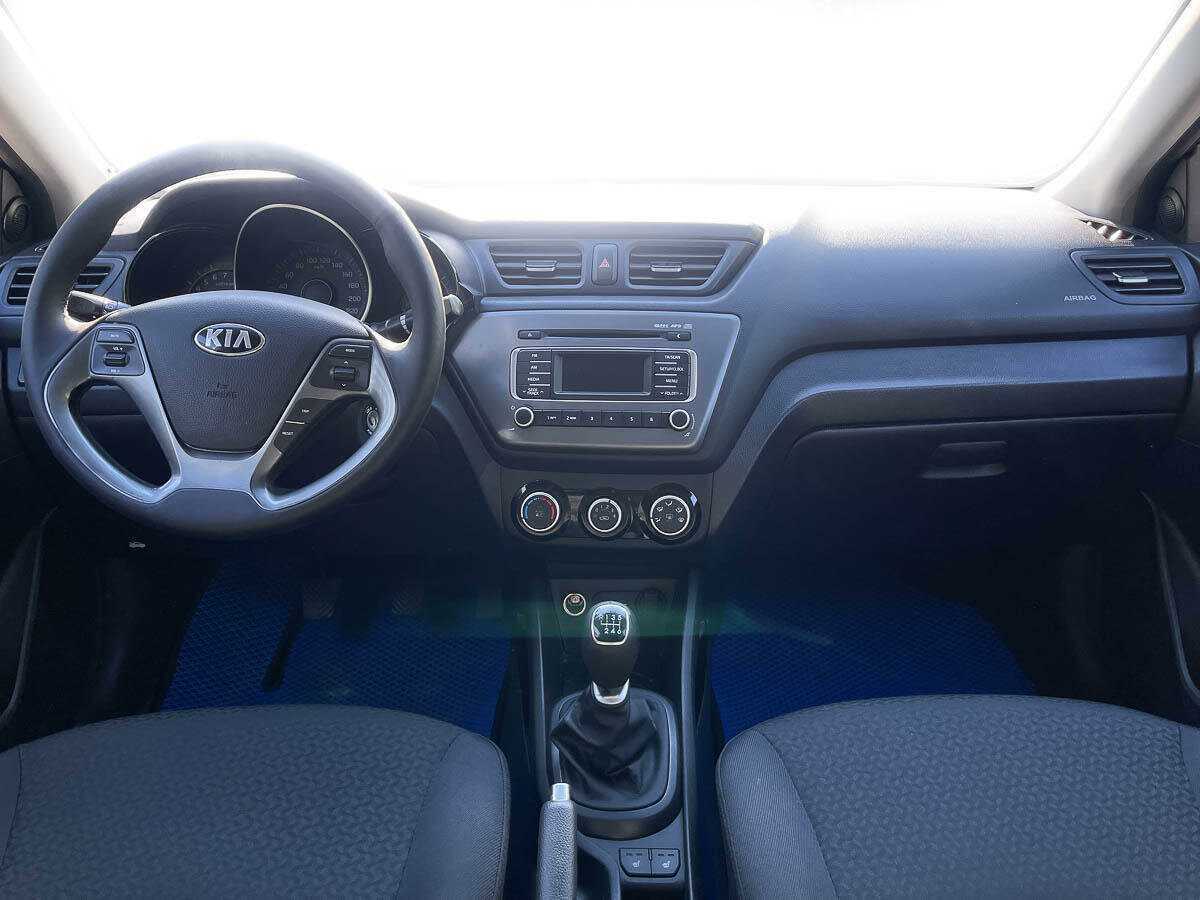 Kia Rio с пробегом — 2015 год. Фото: #10