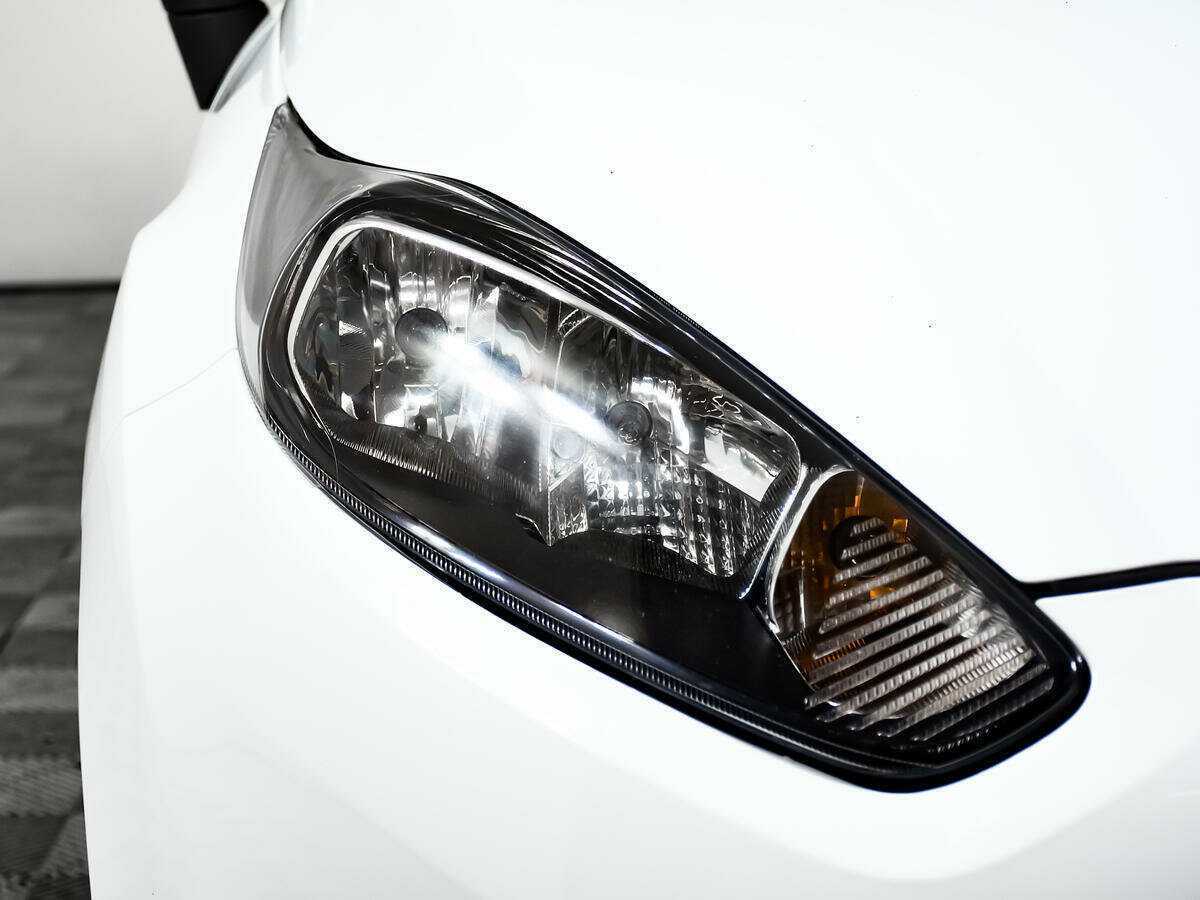 Ford Fiesta с пробегом — 2016 год. Фото: #13