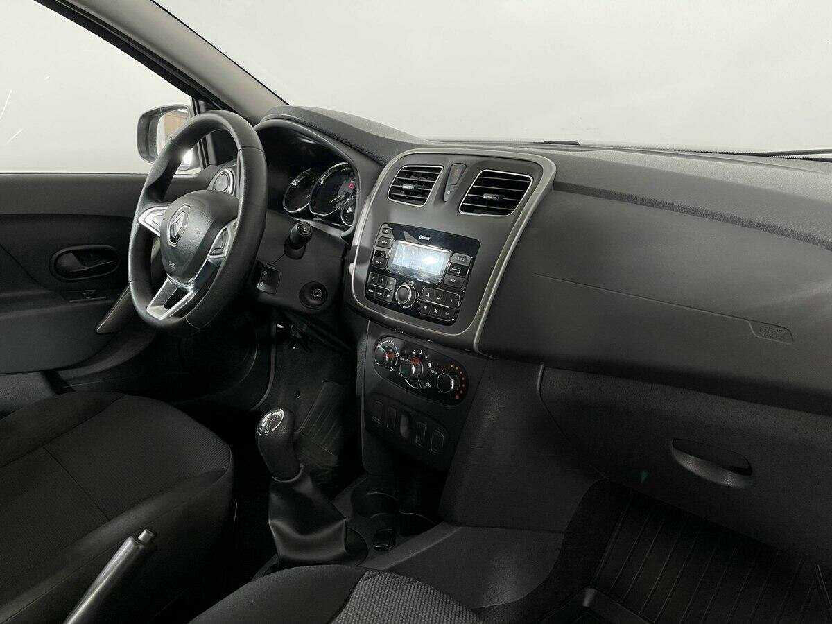 Renault Logan с пробегом — 2019 год. Фото: #8