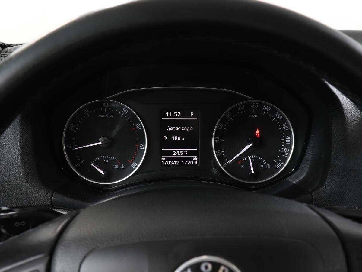 Skoda Octavia с пробегом — 2013 год. Фото: #10