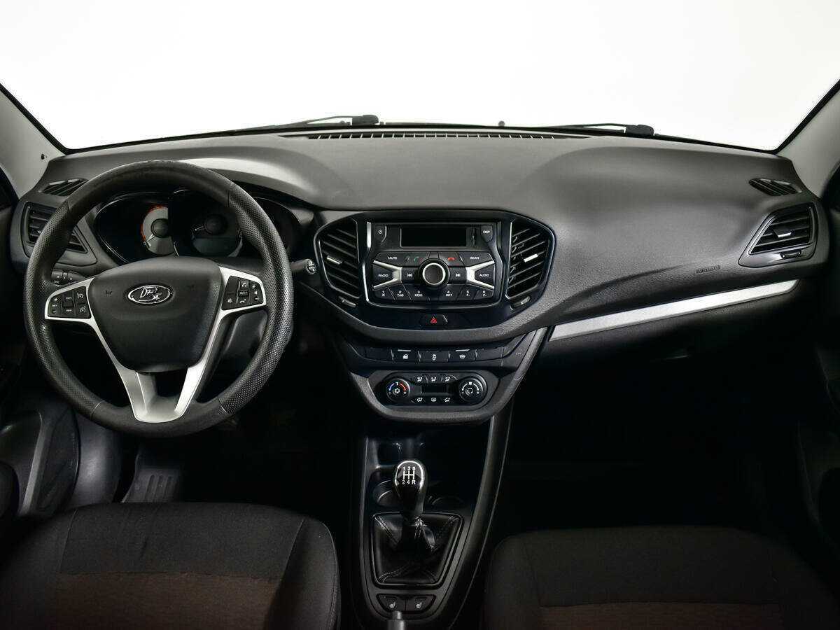 Lada (ВАЗ) Vesta с пробегом — 2019 год. Фото: #11