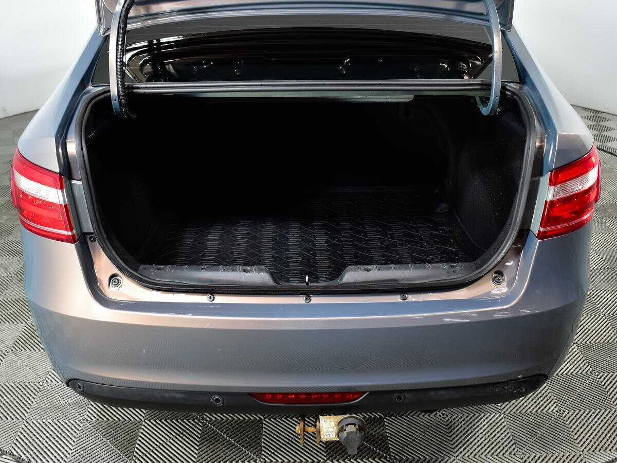 Lada (ВАЗ) Vesta с пробегом — 2019 год. Фото: #14