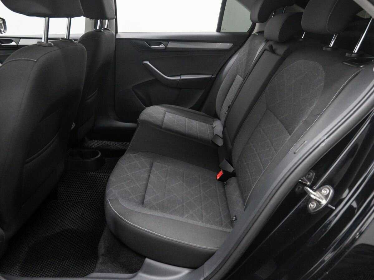 Volkswagen Polo с пробегом — 2021 год. Фото: #12