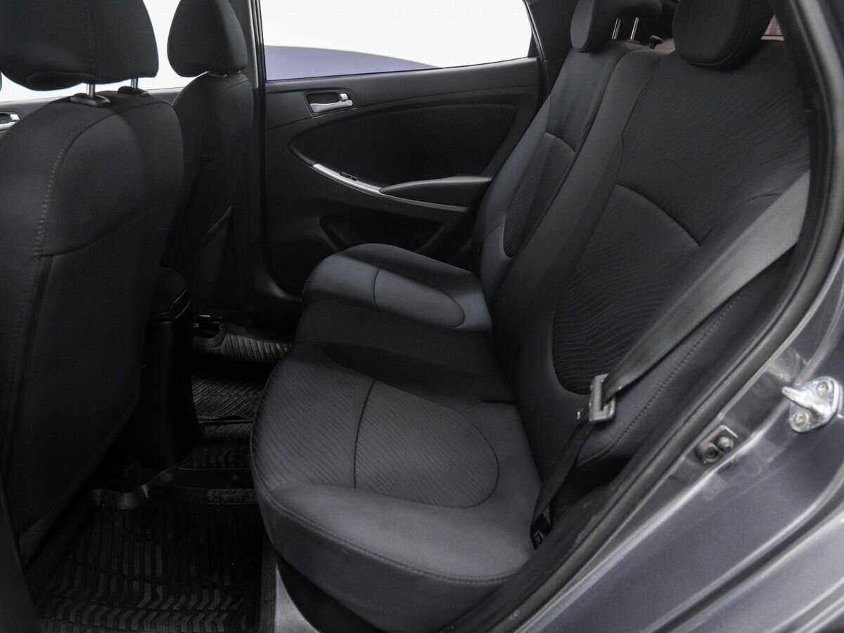 Hyundai Solaris с пробегом — 2016 год. Фото: #12