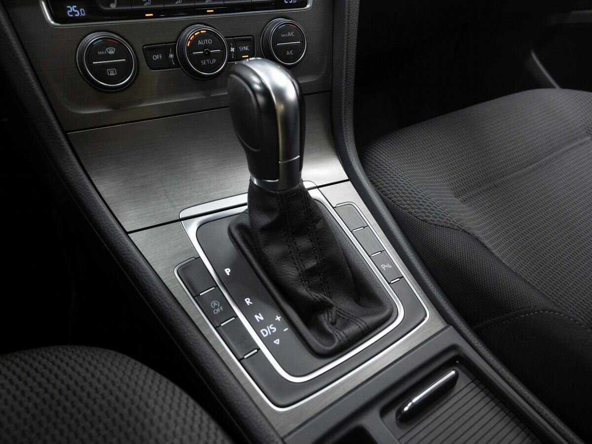 Volkswagen Golf с пробегом — 2013 год. Фото: #21